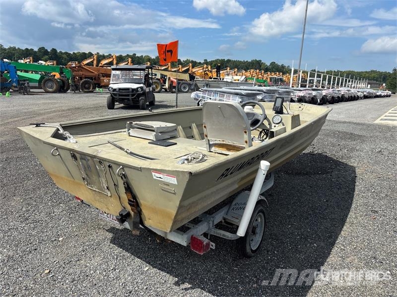  Alumacraft 16 ft Jon Boat Other components