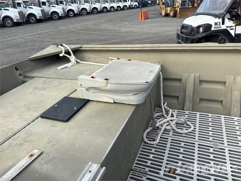  Alumacraft 16 ft Jon Boat Other components