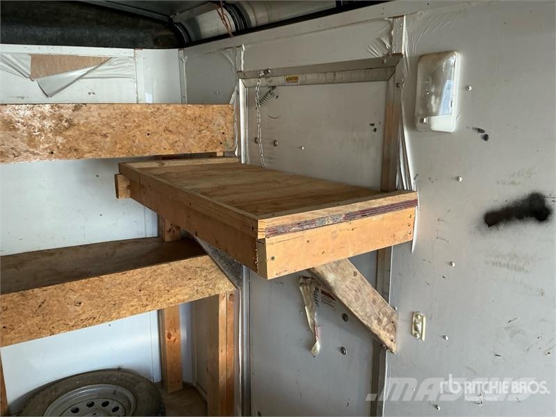 American Hauler 16 ft T/A Enclosed Trailer Dobozos pótkocsik