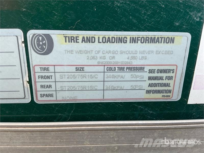 American Hauler 16 ft T/A Enclosed Trailer Furgons