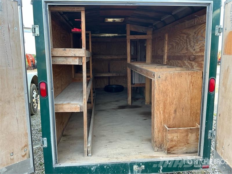 American Hauler 16 ft T/A Enclosed Trailer Furgons