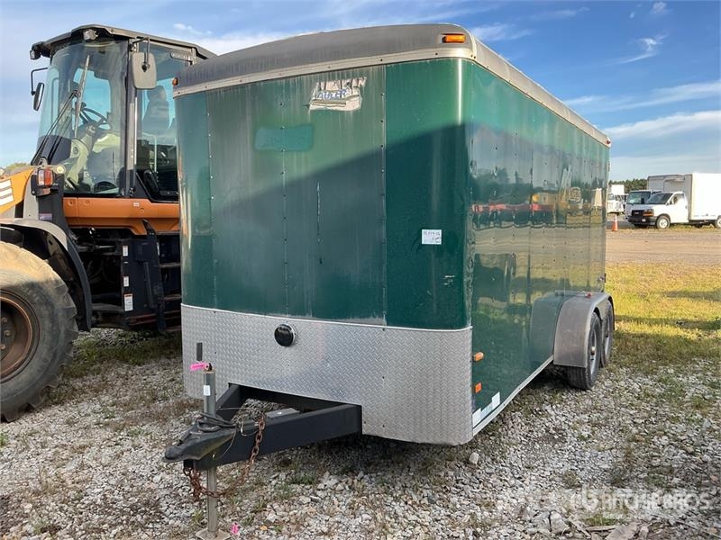 American Hauler 16 ft T/A Enclosed Trailer Furgons