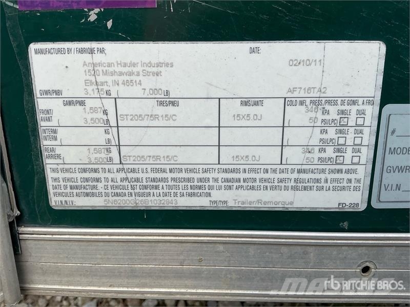 American Hauler 16 ft T/A Enclosed Trailer Furgons