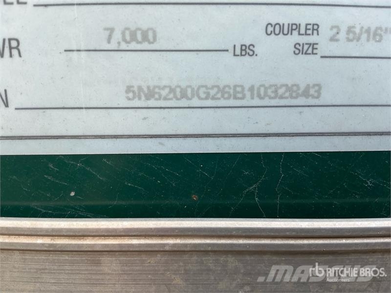 American Hauler 16 ft T/A Enclosed Trailer Furgons