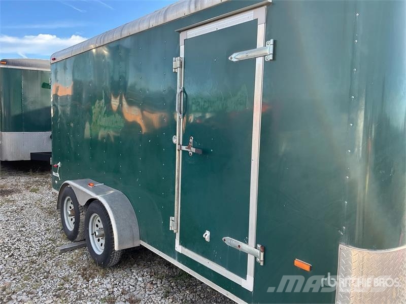 American Hauler 16 ft T/A Enclosed Trailer Furgons