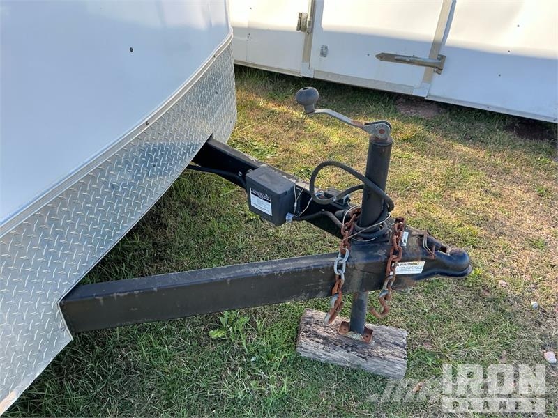 American Hauler Industries 16 ft T/A Enclosed Trailer Cajas de remolque