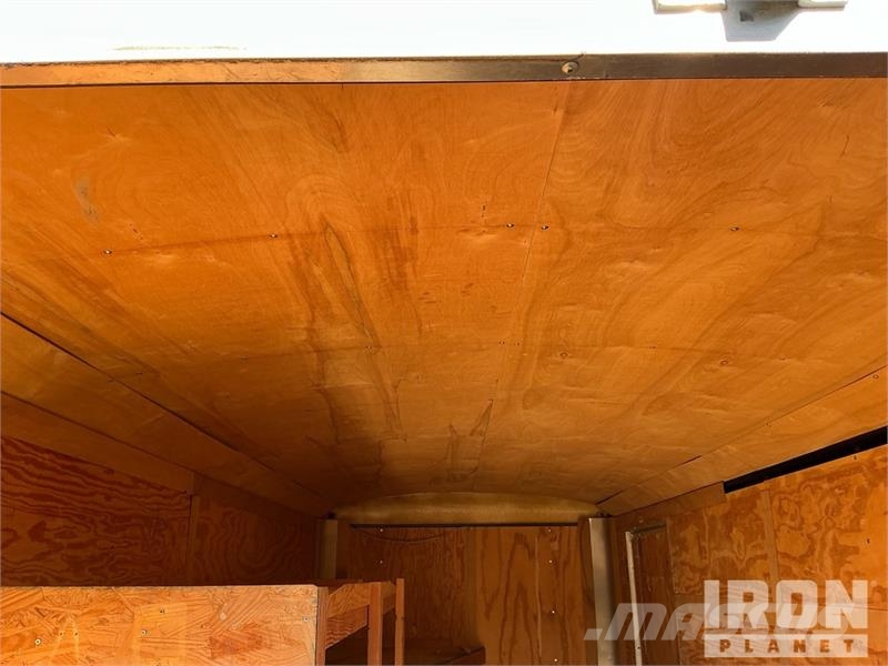 American Hauler Industries 16 ft T/A Enclosed Trailer Cajas de remolque