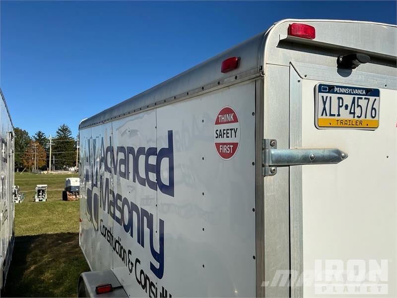 American Hauler Industries 16 ft T/A Enclosed Trailer Cajas de remolque