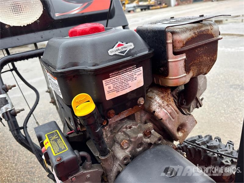 Ariens 28 in Walk-Behind Snow Blower Snøfresere