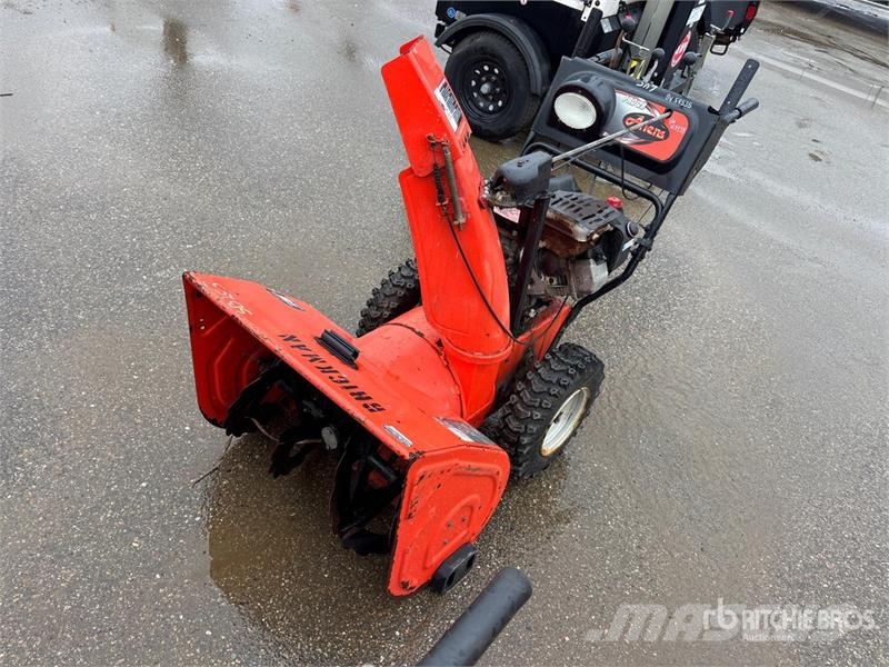 Ariens 28 in Walk-Behind Snow Blower Snøfresere