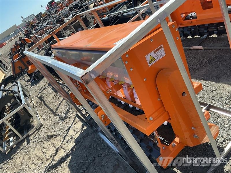 Arteer NSD-72W 72 in 3-Point & Skid Steer Seeder (Unused) Taladros