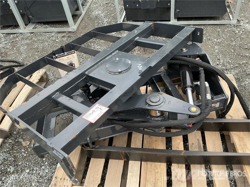 Arteer RPT-42L 60 in Rotating Hydraulic Skid Steer Forks Trukkihaarukat