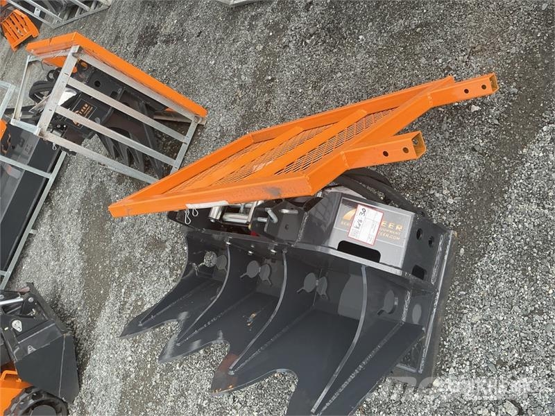 Arteer SS-15000G 15000 lb Skid Steer Logging Winch (Unuse Inne akcesoria