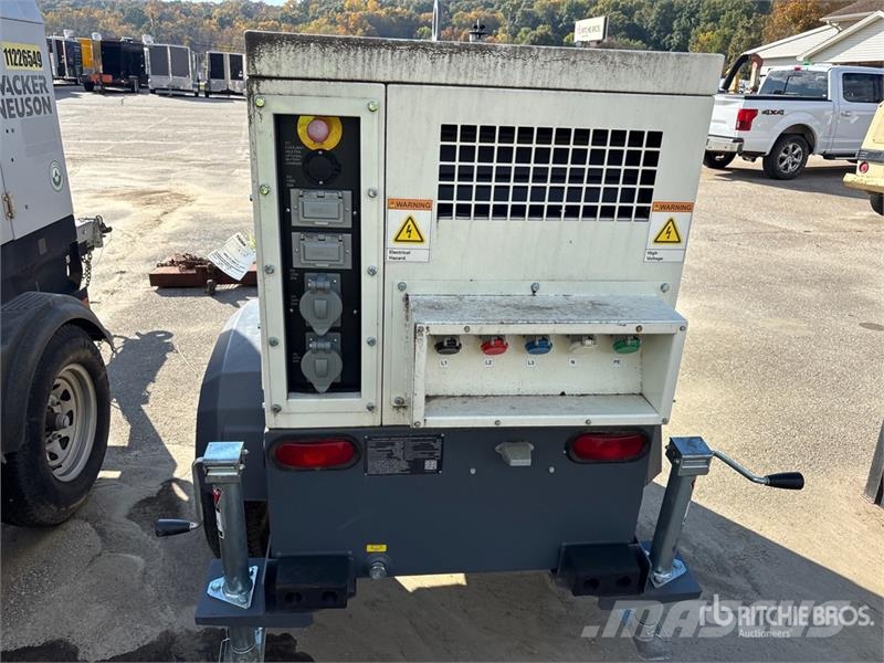 Atlas Copco QAS 25 ID FT4 20 kW Mobile Generator Set Dīzeļģeneratori