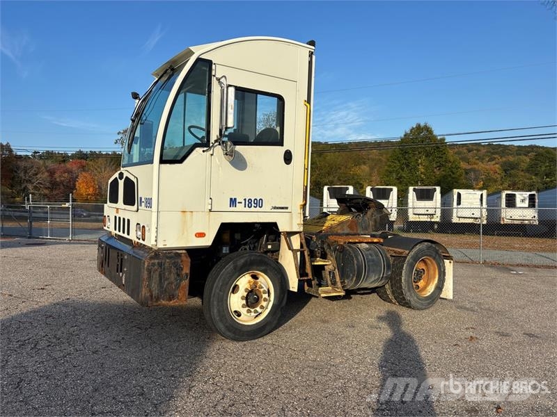 Autocar XSpotter 4x2 Spotter Truck Terminal tractors