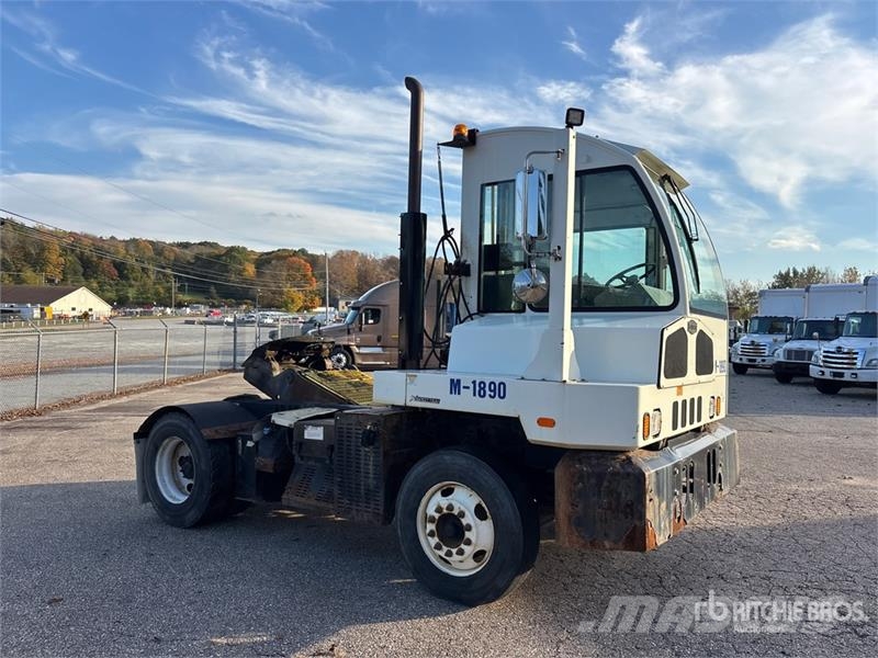 Autocar XSpotter 4x2 Spotter Truck Terminal tractors