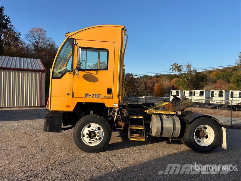 Autocar XSpotter 4x2 Spotter Truck Terminal tractors