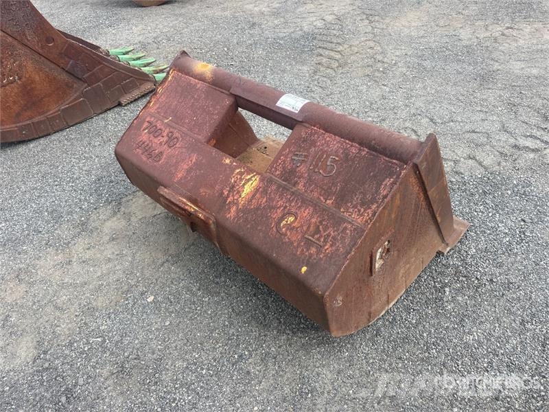 Balderson 40 in Backhoe Loader Bucket - Fits Cat 446B دلاء