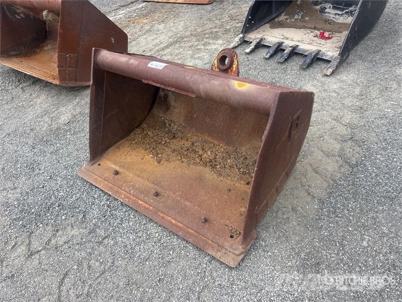 Balderson 40 in Backhoe Loader Bucket - Fits Cat 446B دلاء
