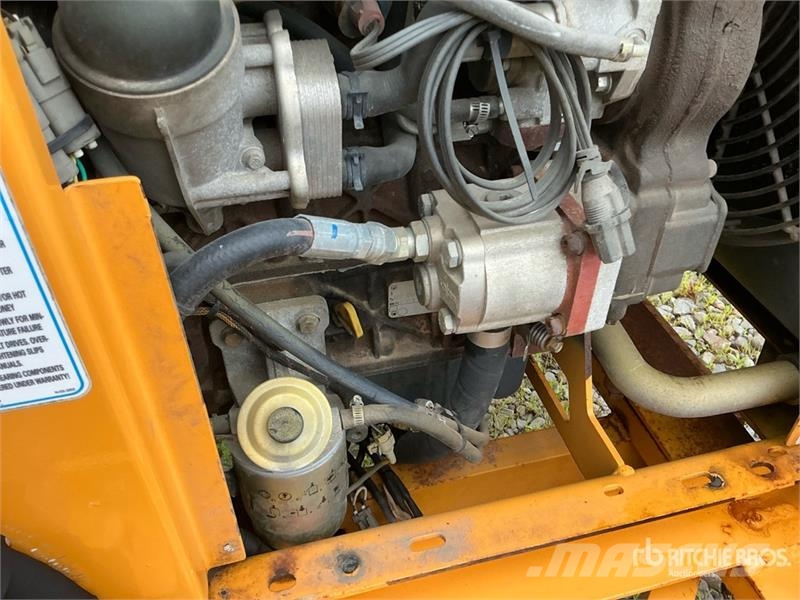 Bandit 12XPC Tow-Behind Wood Chipper Haketuskoneet