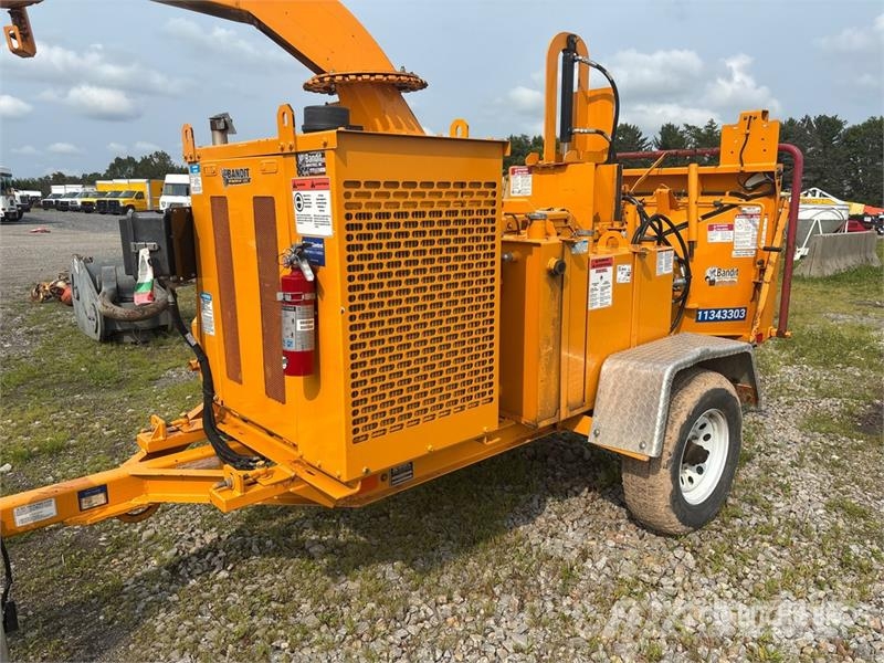 Bandit 12XPC Tow-Behind Wood Chipper Haketuskoneet