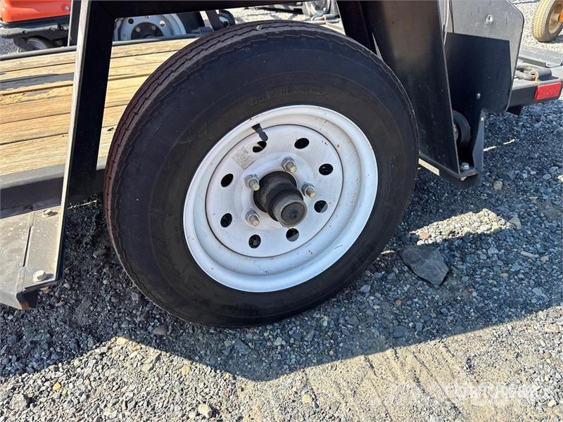 Barreto 8 ft S/A Tilt Deck Trailer Zemie treileri