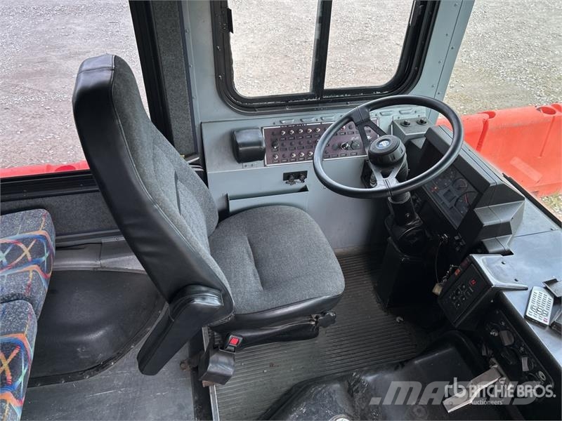 Blue Bird 4x2 29-Seat Transit Bus Minibusse