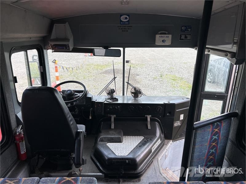 Blue Bird 4x2 29-Seat Transit Bus Minibusse