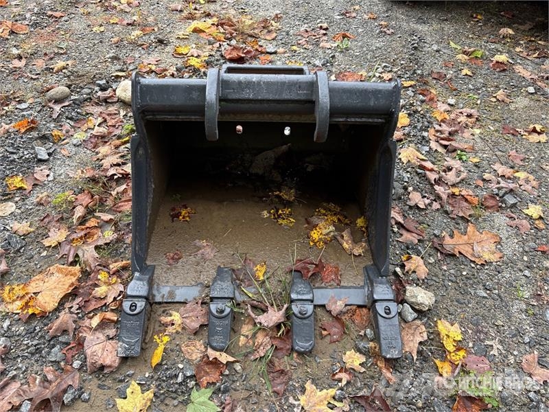 Bobcat 24 in Q/C Digging Excavator Bucket (Unused) Žlice