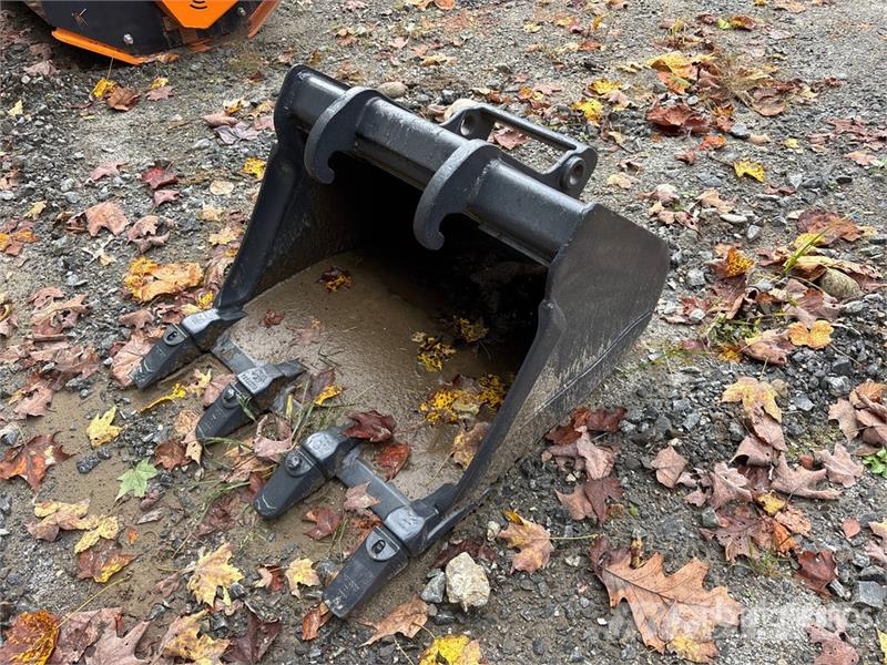 Bobcat 24 in Q/C Digging Excavator Bucket (Unused) Žlice