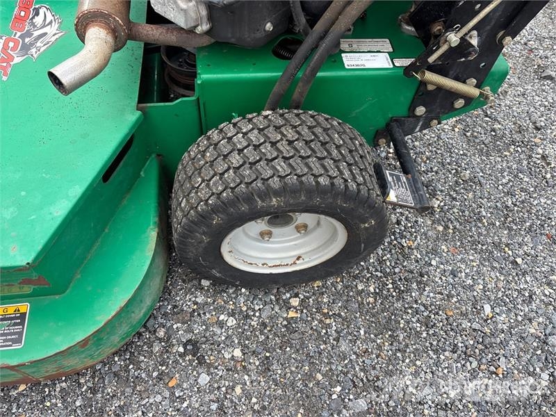 Bobcat 4x2 Walk-Behind 42 in Lawn Mower Vrtni traktor kosilnice
