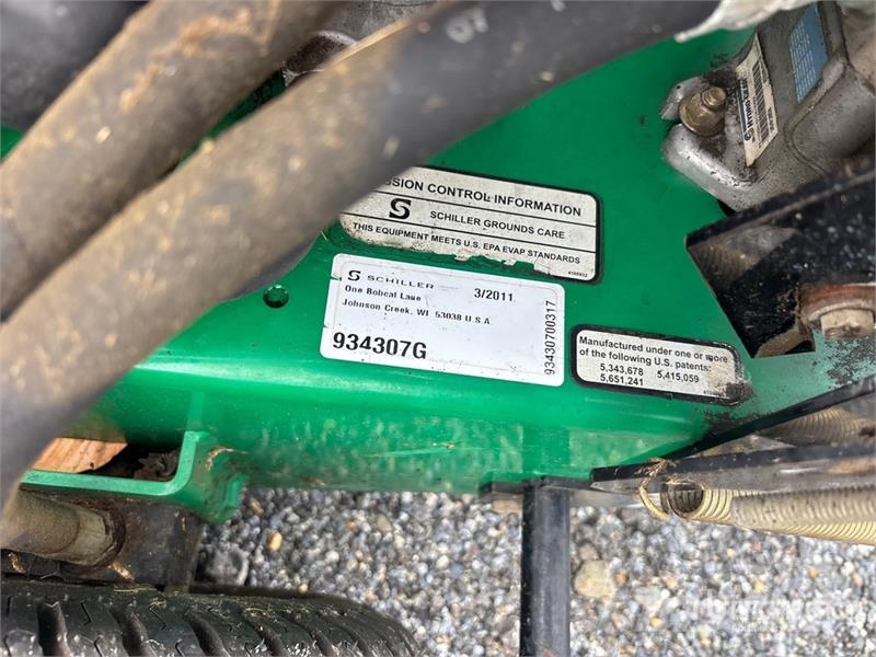 Bobcat 4x2 Walk-Behind 42 in Lawn Mower Vrtni traktor kosilnice