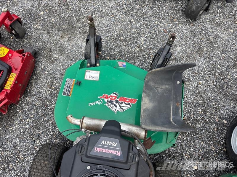 Bobcat 4x2 Walk-Behind 36 in Lawn Mower Vrtni traktor kosilnice