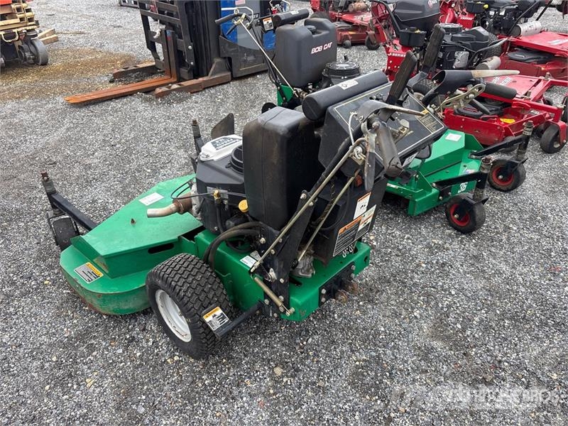 Bobcat 4x2 Walk-Behind 42 in Lawn Mower Vrtni traktor kosilnice