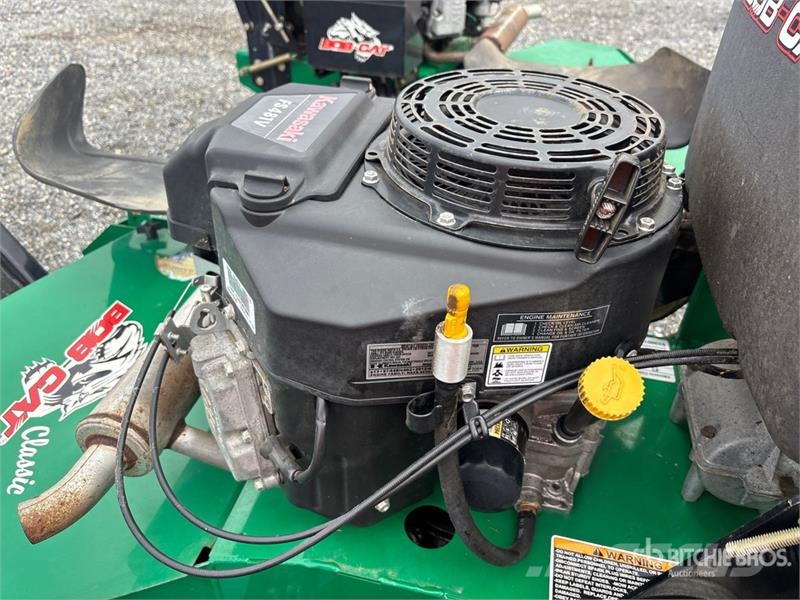 Bobcat 4x2 Walk-Behind 36 in Lawn Mower Vrtni traktor kosilnice