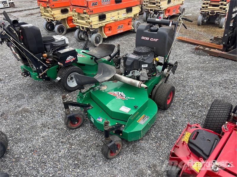 Bobcat 4x2 Walk-Behind 36 in Lawn Mower Vrtni traktor kosilnice