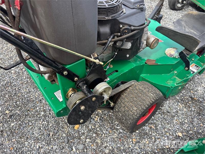 Bobcat 4x2 Walk-Behind 36 in Lawn Mower Vrtni traktor kosilnice