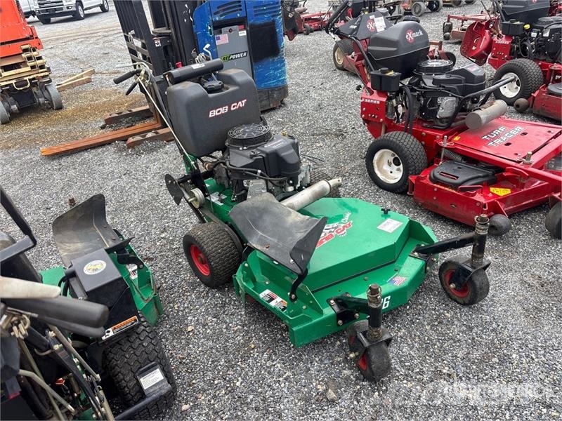 Bobcat 4x2 Walk-Behind 36 in Lawn Mower Vrtni traktor kosilnice