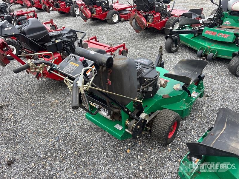 Bobcat 4x2 Walk-Behind 36 in Lawn Mower Vrtni traktor kosilnice