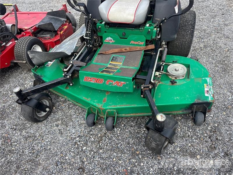 Bobcat 72 in Lawn Mower Vrtni traktor kosilnice