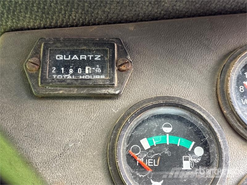 Bobcat 863 لوادر انزلاقية التوجيه