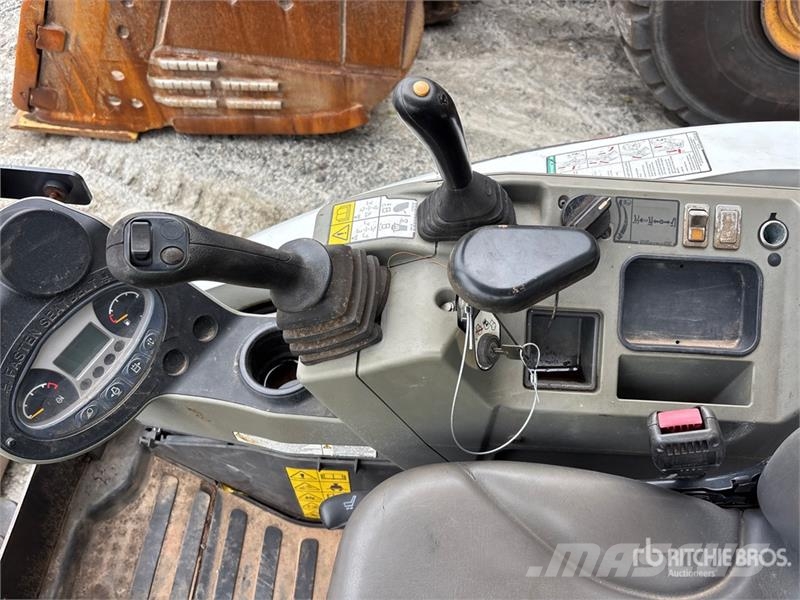 Bobcat E26 Mini excavators < 7t
