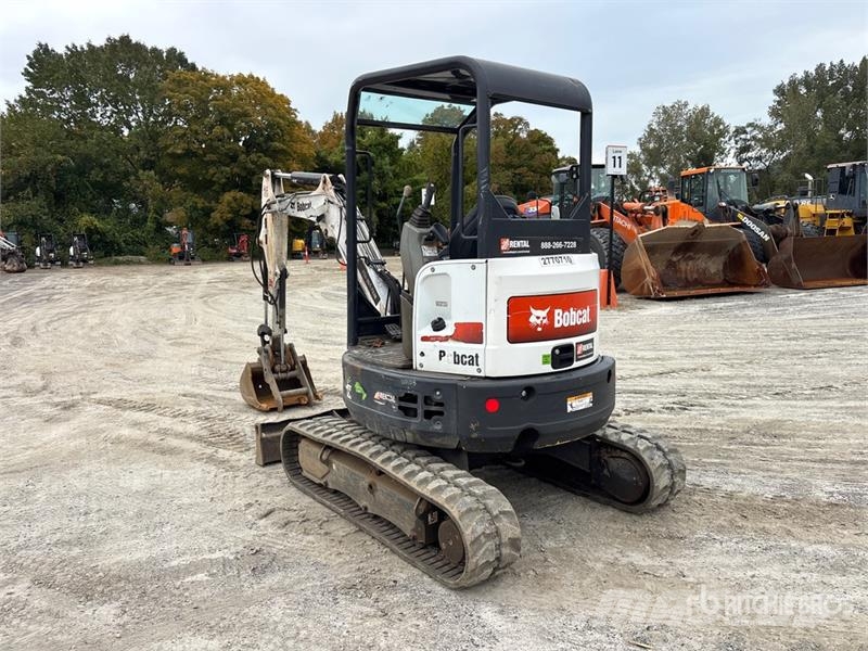 Bobcat E26 小型挖掘机