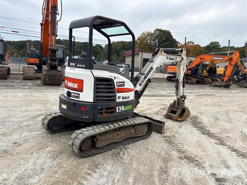 Bobcat E26 小型挖掘机