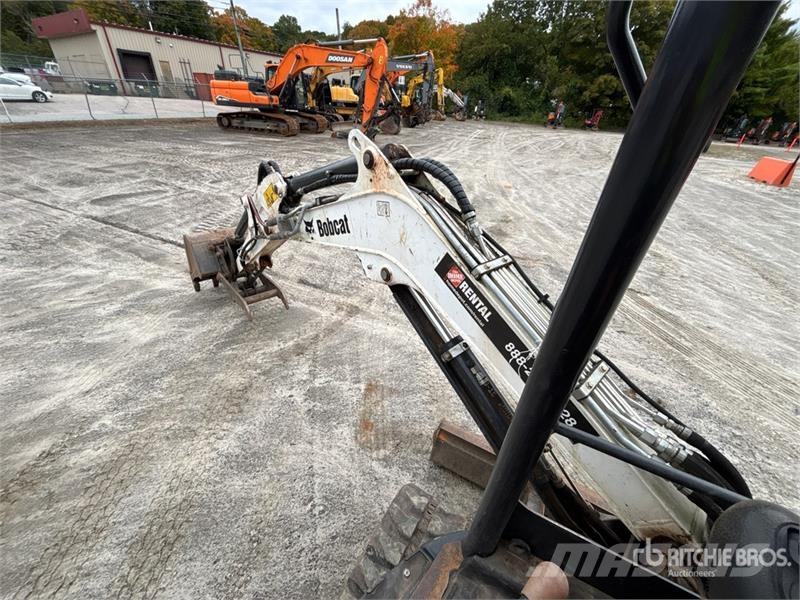 Bobcat E26 Mini excavators < 7t
