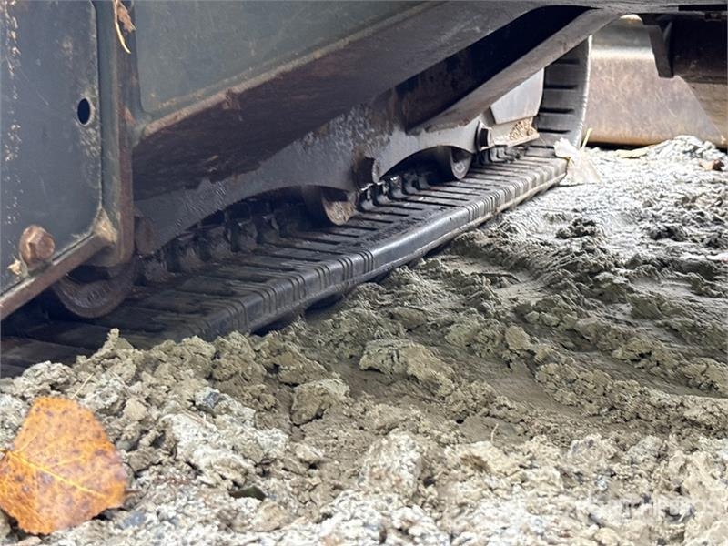 Bobcat E26 小型挖掘机