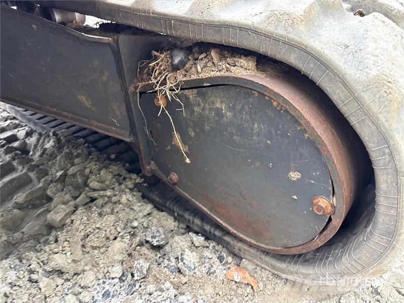 Bobcat E26 小型挖掘机