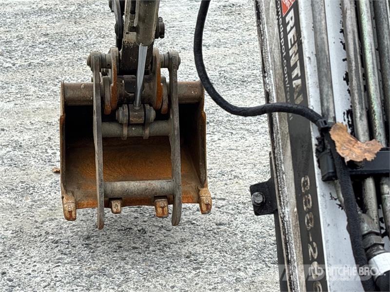 Bobcat E26 小型挖掘机