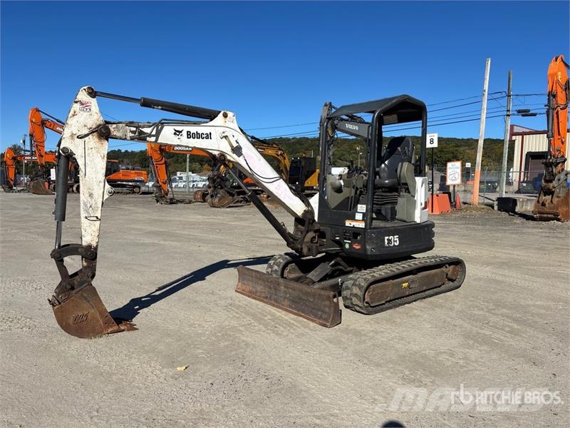 Bobcat E35 소형 굴삭기 7톤 미만