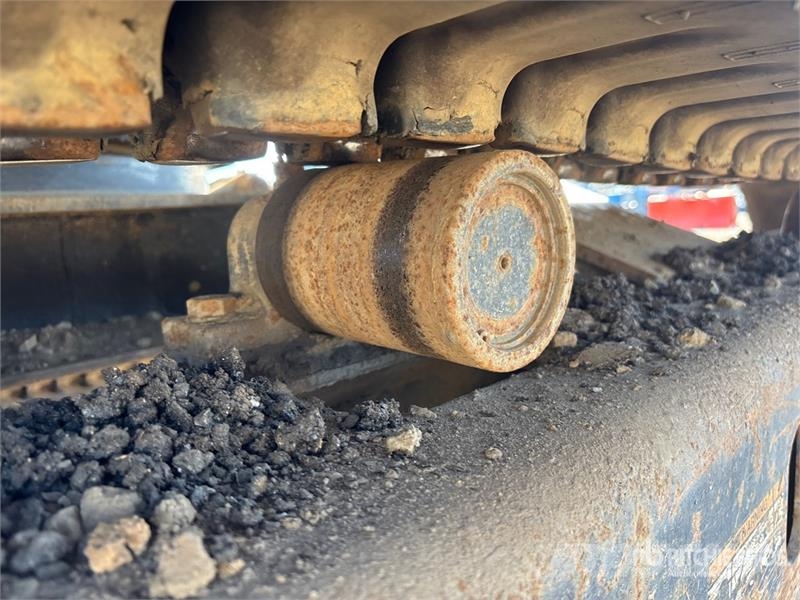 Bobcat E85 Lánctalpas kotrók